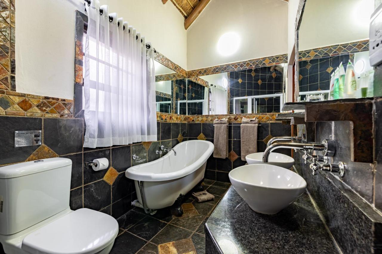 Zulu Nyala Game Lodge Hluhluwe Exteriör bild