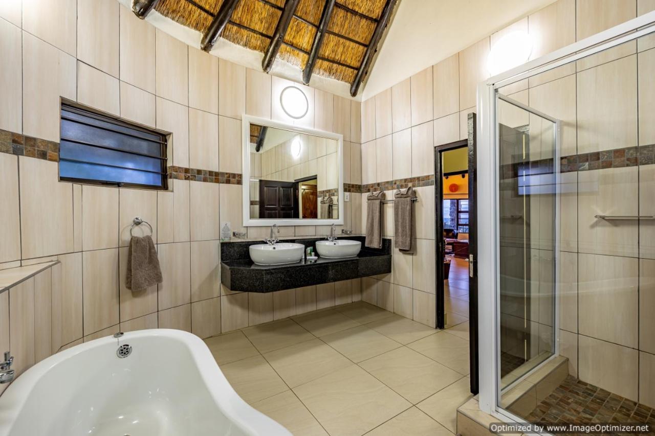 Zulu Nyala Game Lodge Hluhluwe Exteriör bild